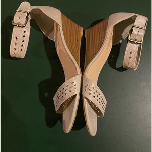 Neutral wedge sandals. CL by Laundry